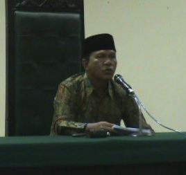 Ketua PA Giri Menang H.M. TAUFIQ HM, SH.  memberikan sambutan dalam pelantikan 2 Hakim baru PA Giri Menang.