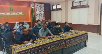 Perkuat Kinerja dan Integritas, PA Giri Menang Ikuti Pembinaan Daerah oleh Hakim Agung MA RI Perkuat Kinerja dan Integritas, PA Giri Menang Ikuti Pembinaan Daerah oleh Hakim Agung MA RI